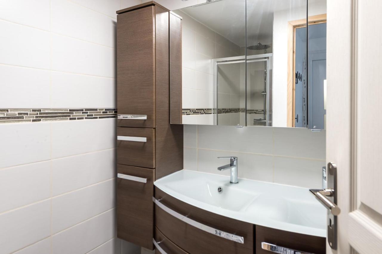 Apartment Duplex De 80m2 Dans Un Village De Caractere ! *