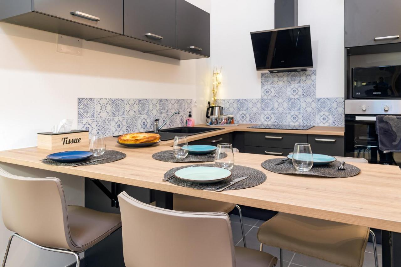 Duplex De 80m2 Dans Un Village De Caractere ! *